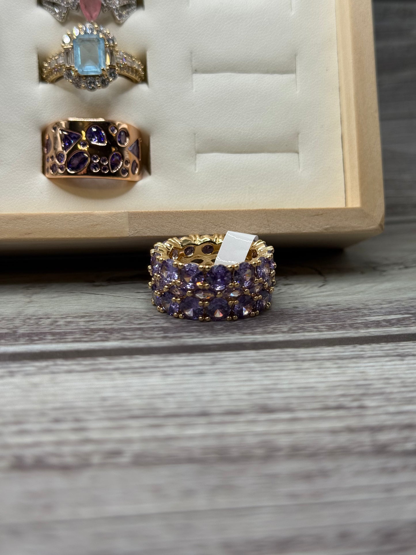 SIZE 8 RING BOARD NEW NEWS